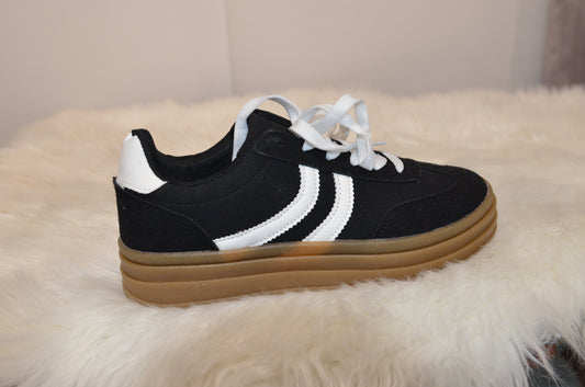 tolle Sneaker Gr  37 und 39